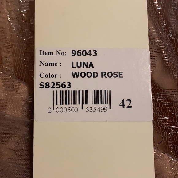 Sexy Mermaid with a Tull flare! - Picture 7 of 7